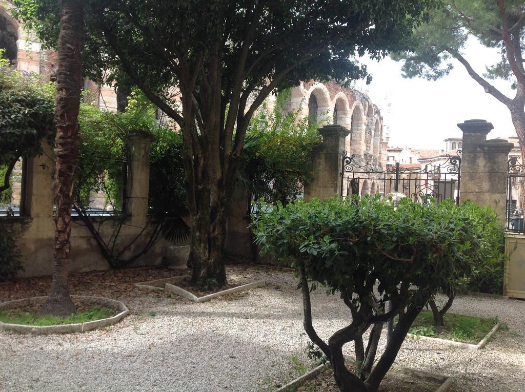 Arena Luxury Rooms Verona Exterior foto